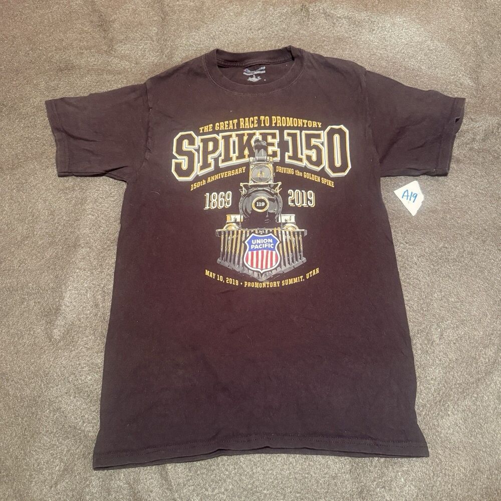 Champion Mens TShirt S Small Black Union Pacific 1869-2019 Spike 150 Tee